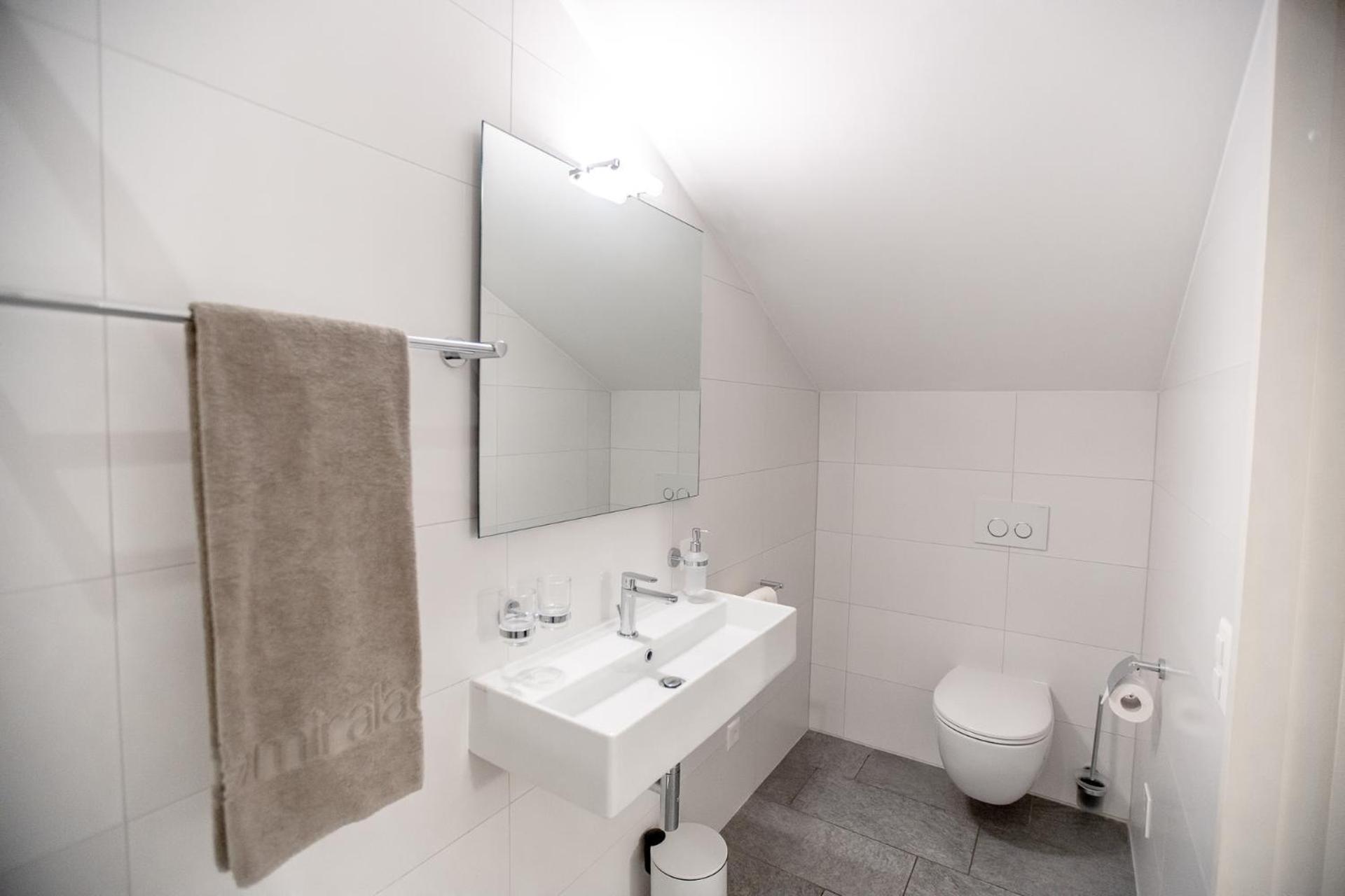 Miralago Locarno Easy Rooms Muralto Zimmer foto