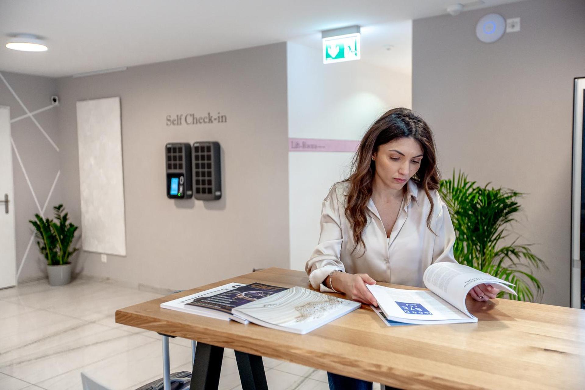 Miralago Locarno Easy Rooms Muralto Exterior foto